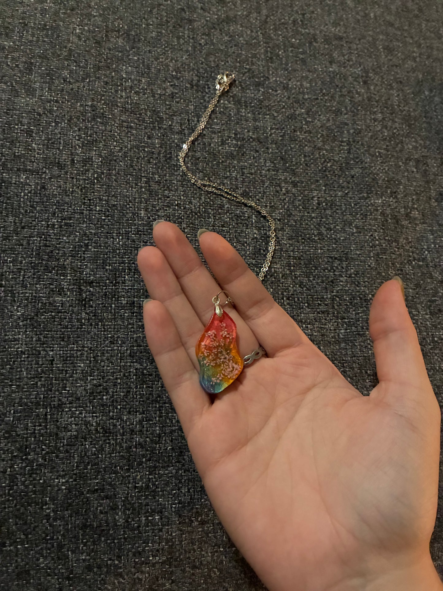 Rainbow pink flower necklace